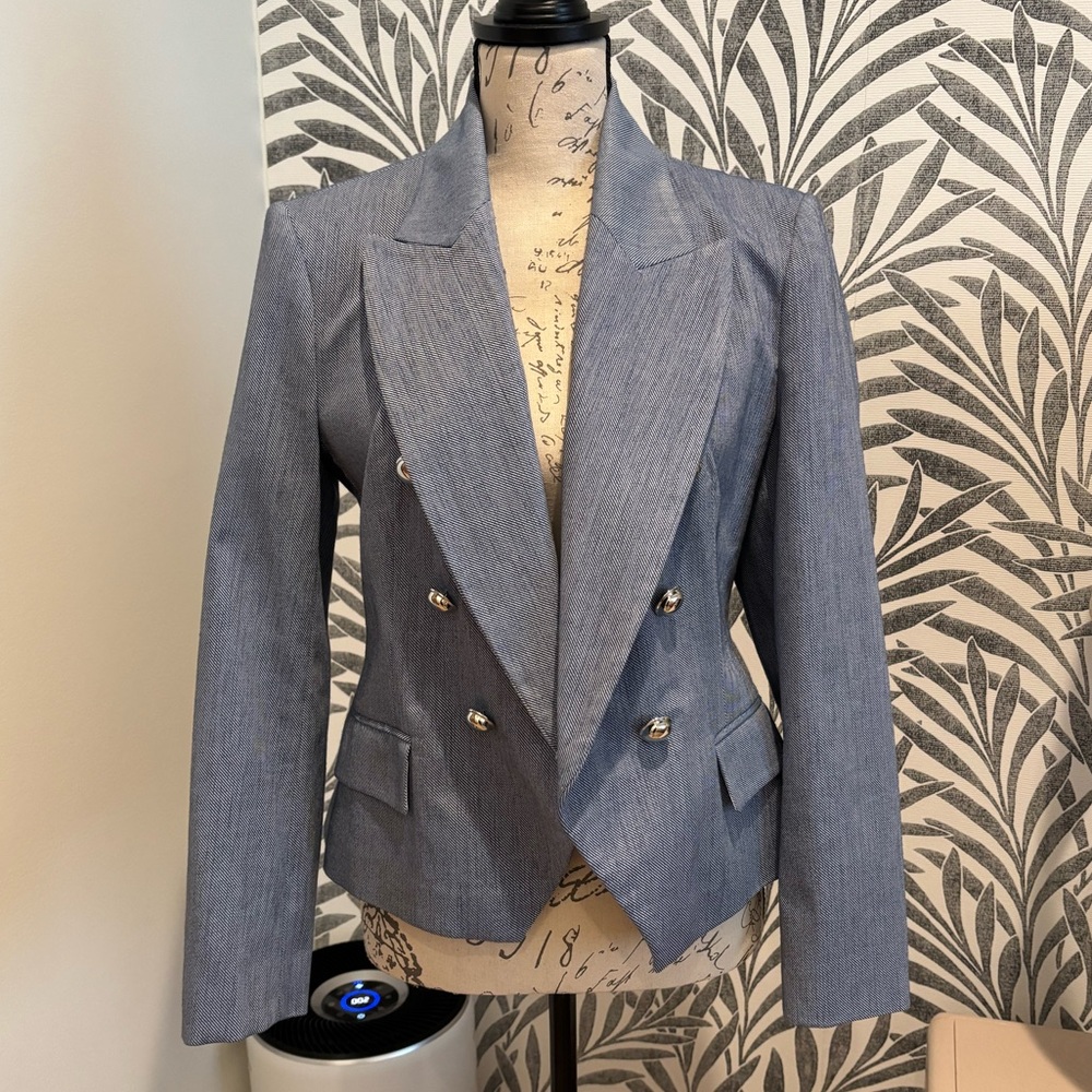 Zara (never worn) Fitted Double Breasted Blazer